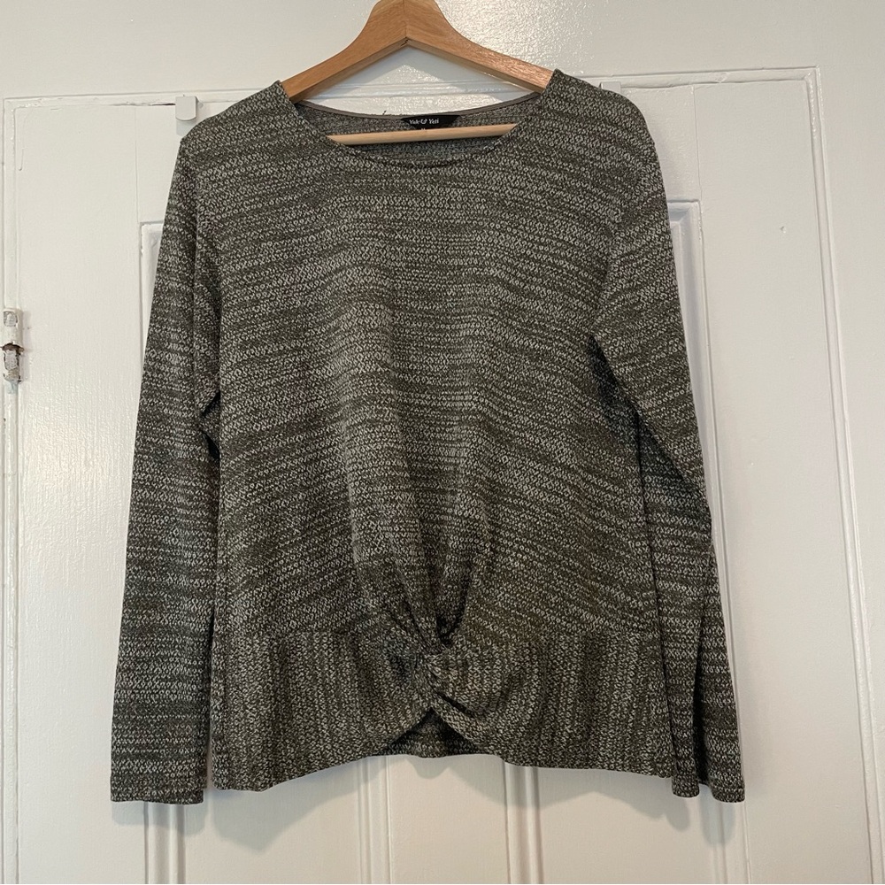 Gray top